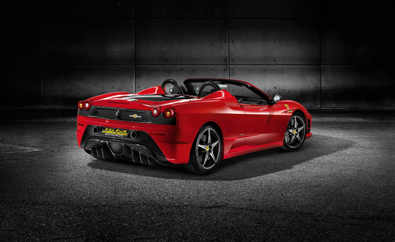 Illustration for article titled Ferrari Scuderia Spider 16M Unveiled Live At Mugello With Stickers, 16 GB Ferrari iPod Touch